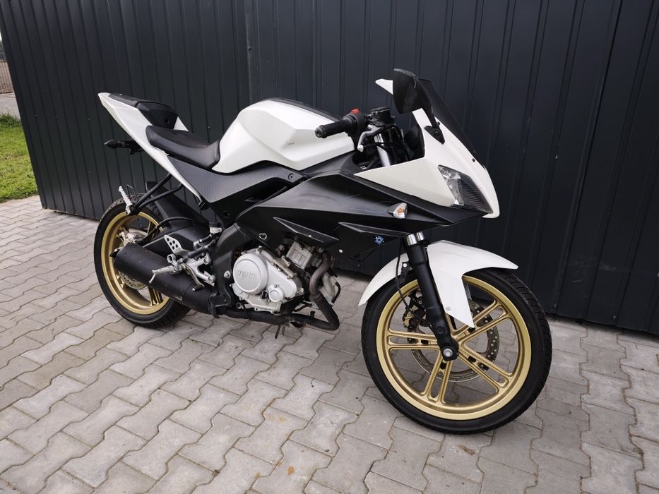 Yamaha YZF125R Uszkodzona