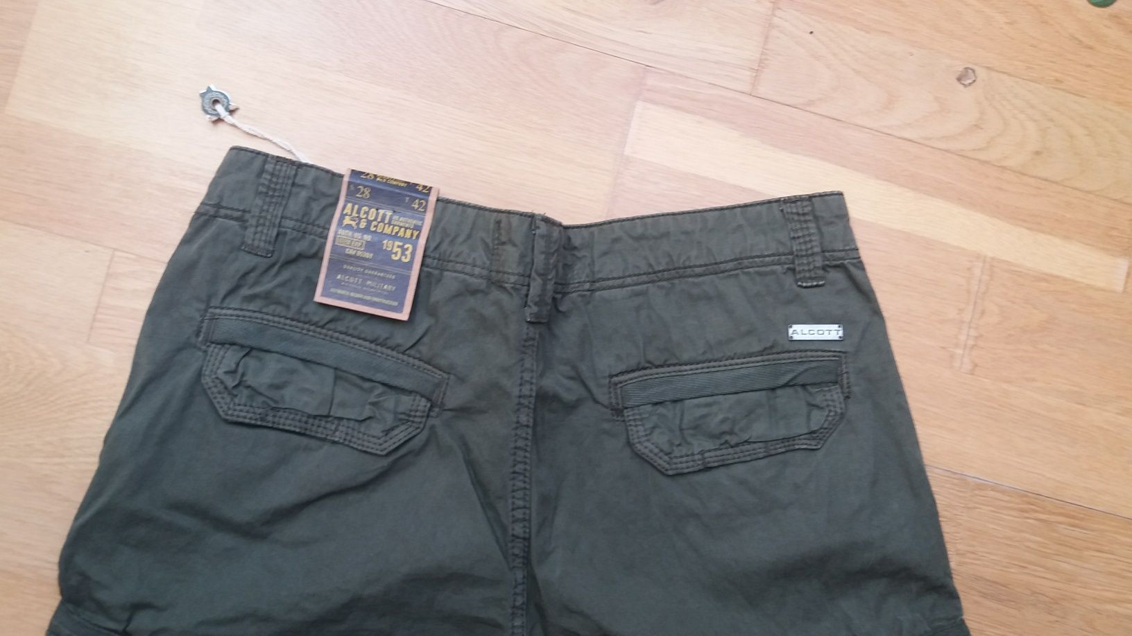 męskie szorty jeans khaki moro marki Alcott roz. 28 nowe z Francji