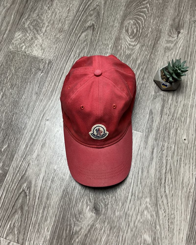 Червона кепка Moncler 100% оригінал з найновіших колекці монклер y2k