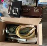 Odkurzacz Alfa K2, waga kuchenna Wifama, magnetofon Grundig