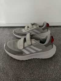 Buty Adidas. Rozmiar 33. Wkładka 21 cm.