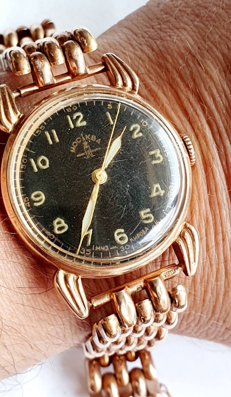 Продам золотые мужские часы производства СССР