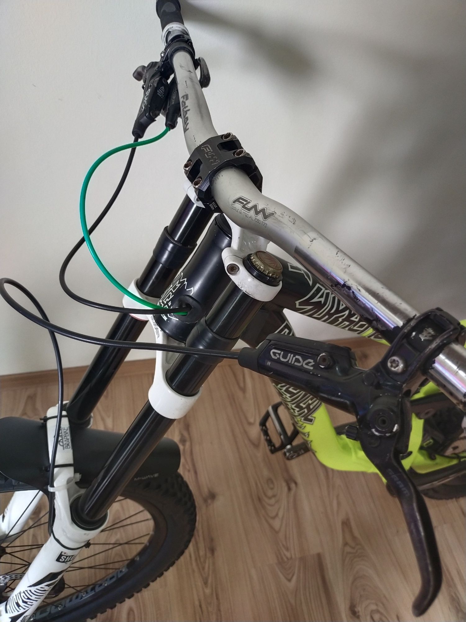 Commencal supreme V3DH