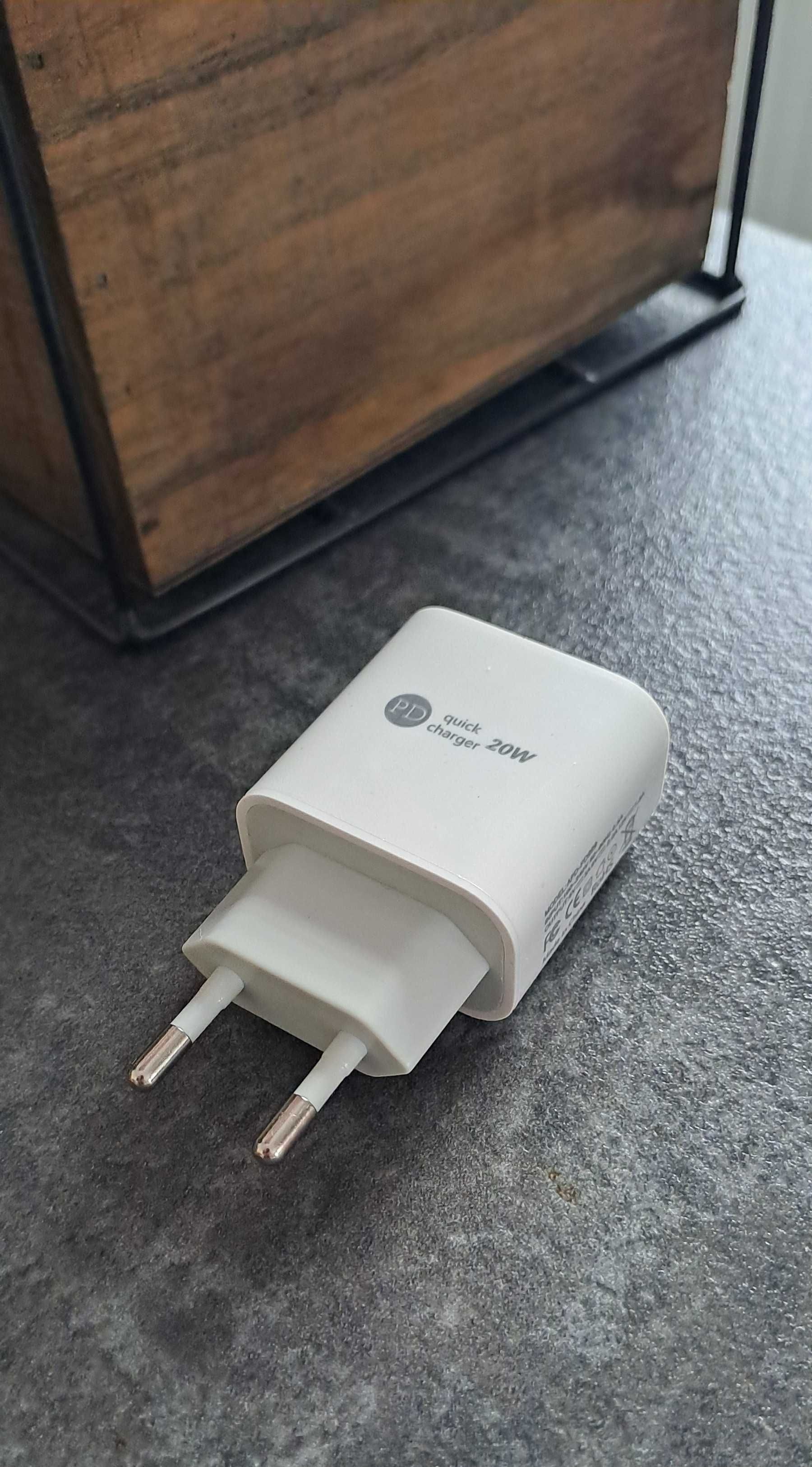 Ładowarka sieciowa do Iphone moc 20W + kabel 1m