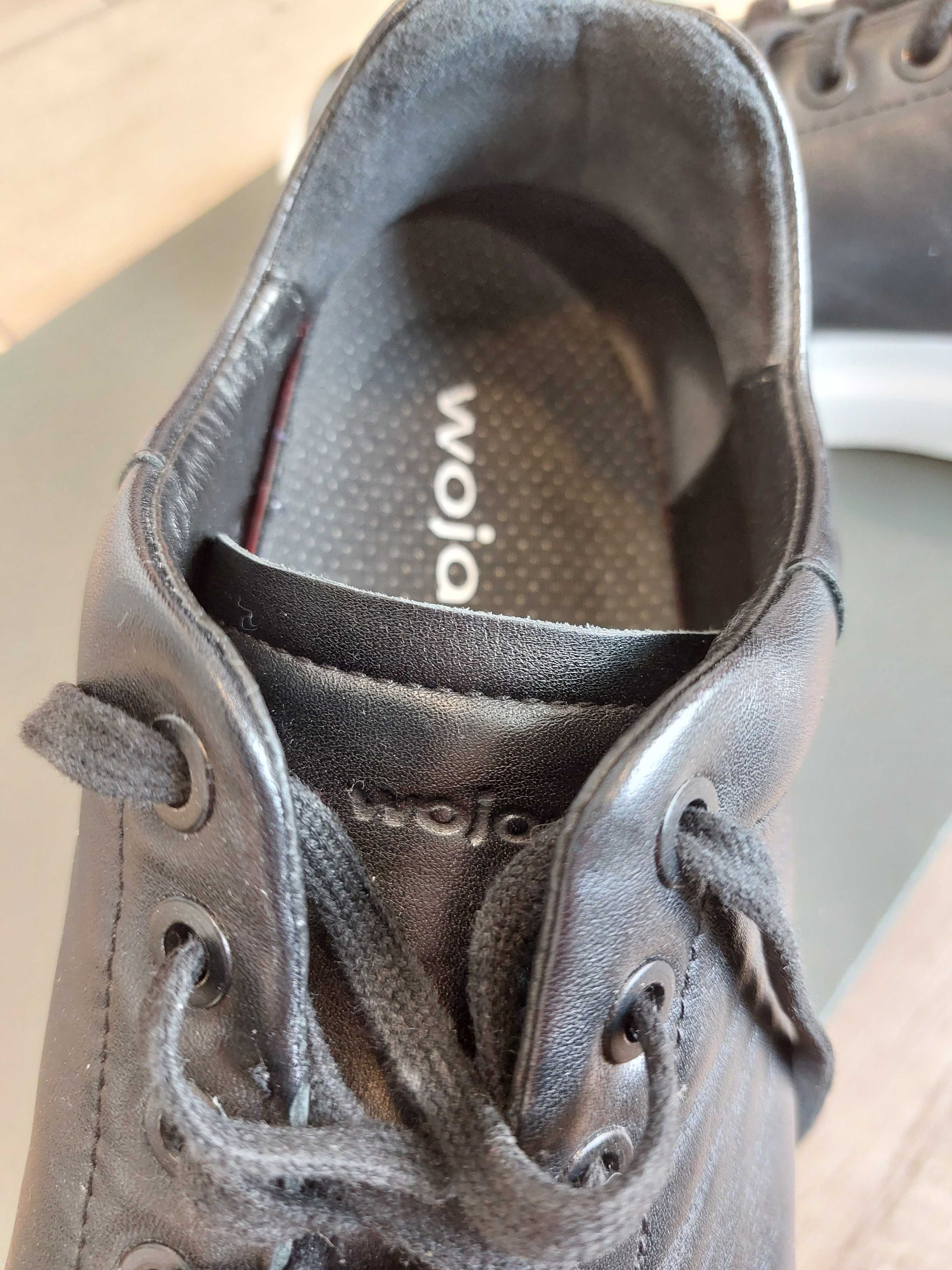 Czarno-białe skórzane buty sportowe, 42