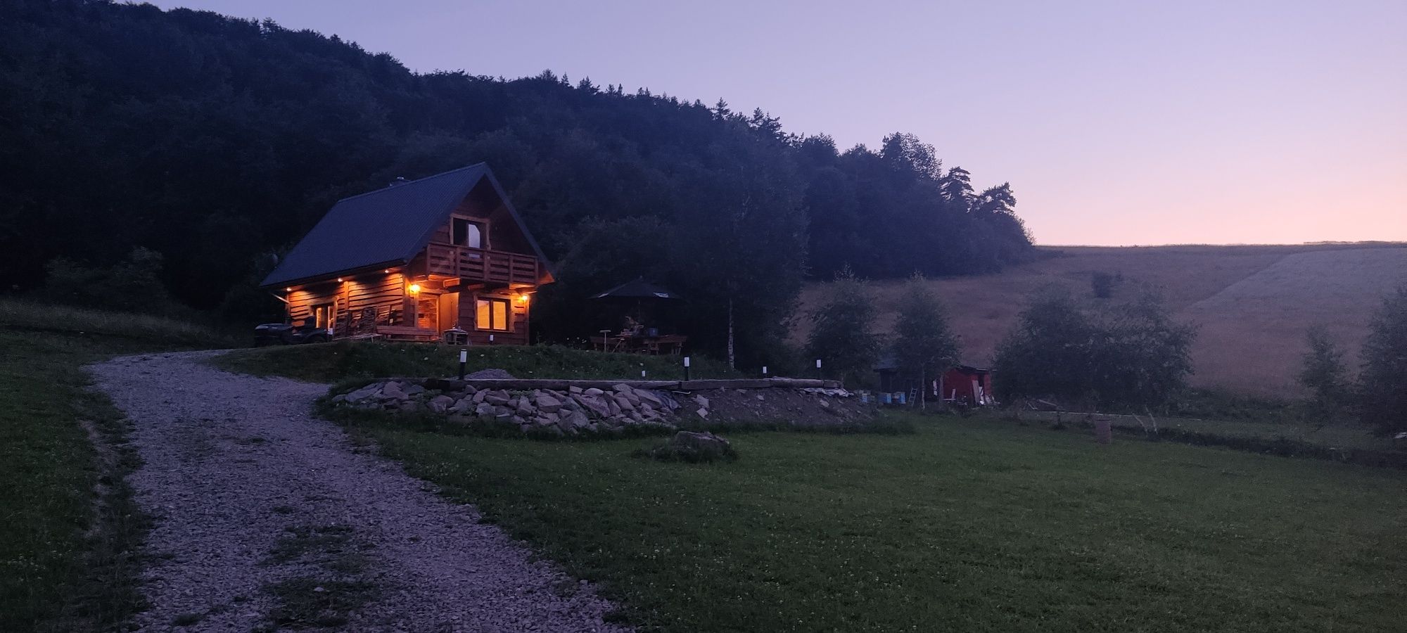 Kryjówka Yetiego Domek z Jacuzzi Bieszczady. Totalne zacisze...