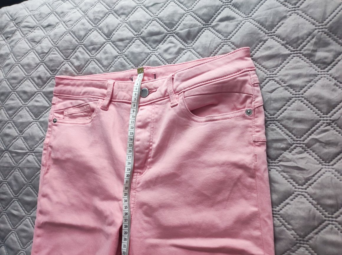 Jeans rozm 40 pudrowy róz