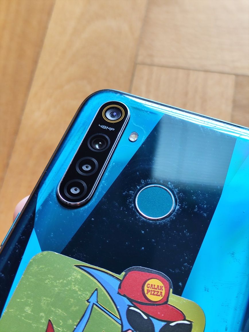SMARTFON REALME 5 PRO 8GB/128GB (dual SIM Snapdragon 712 48 mpx IPS)