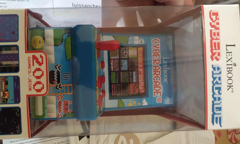 Consola portátil Lexibook Cyber Arcade retro (200 jogos)