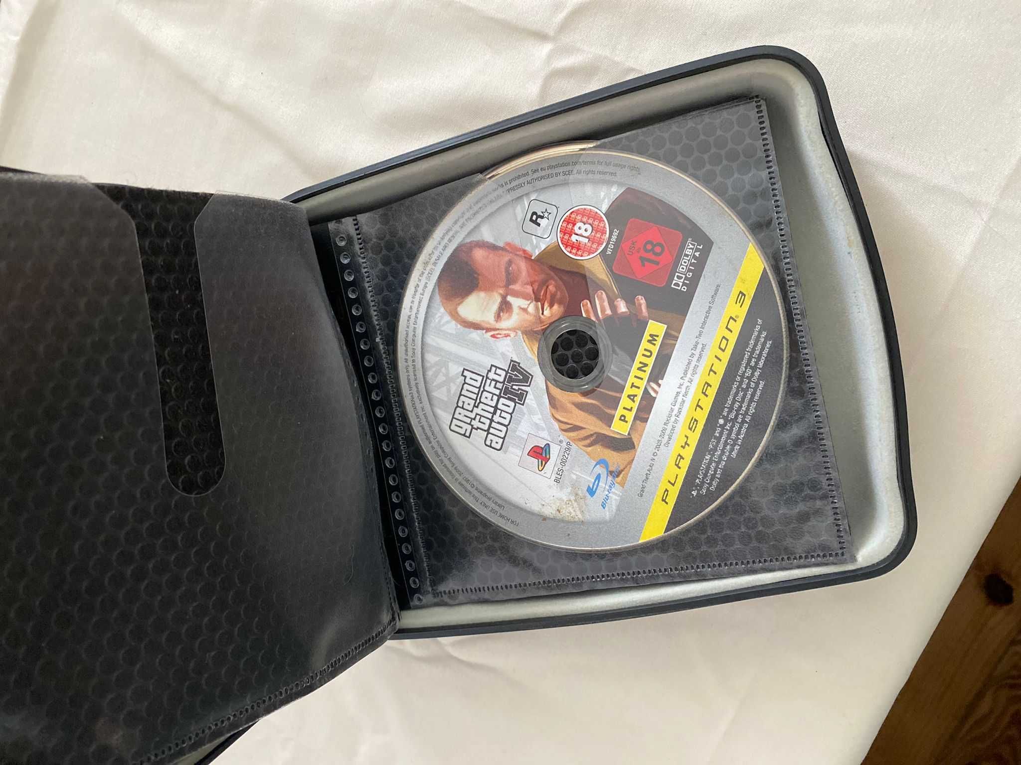PS3 250gb + 2 comandos + jogos