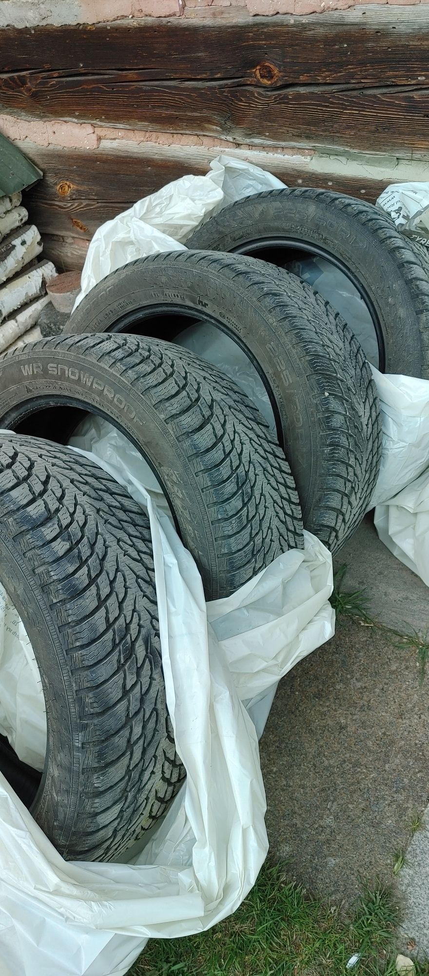 Opony zimowe NOKIAN R 17