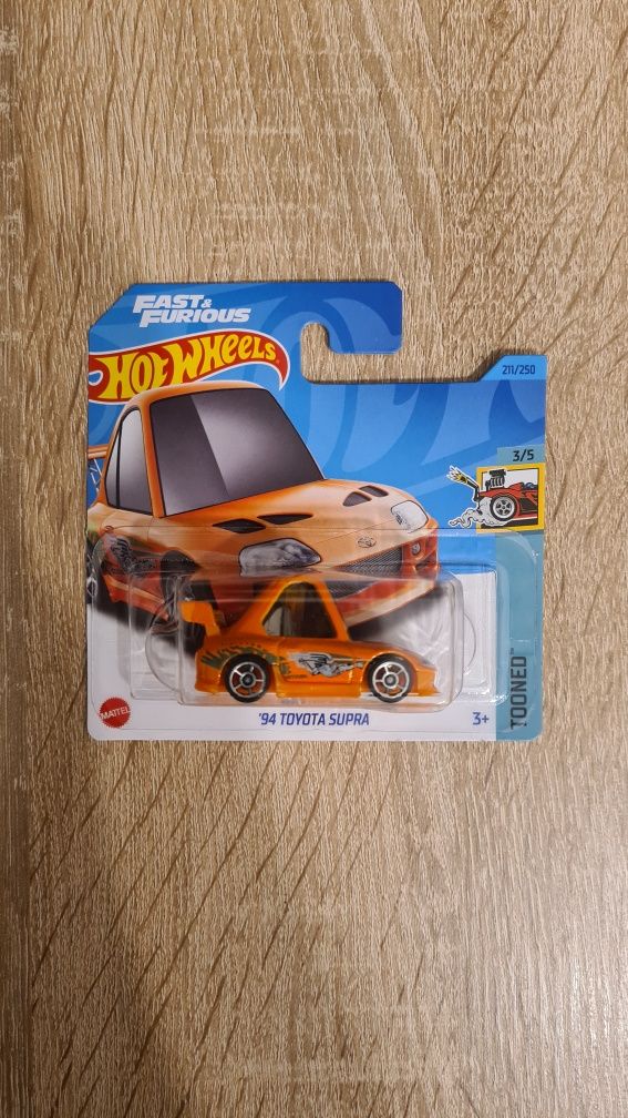 Hot Wheels 94 Toyota Supra.