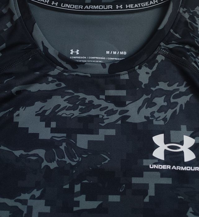 Компресійна футболка Under Armour Camo pixel (Розмір M)
