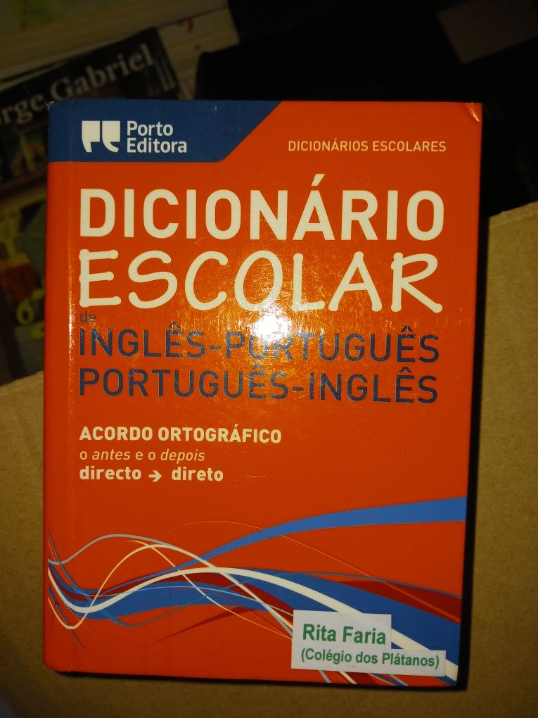 Dicionário escolar de inglês