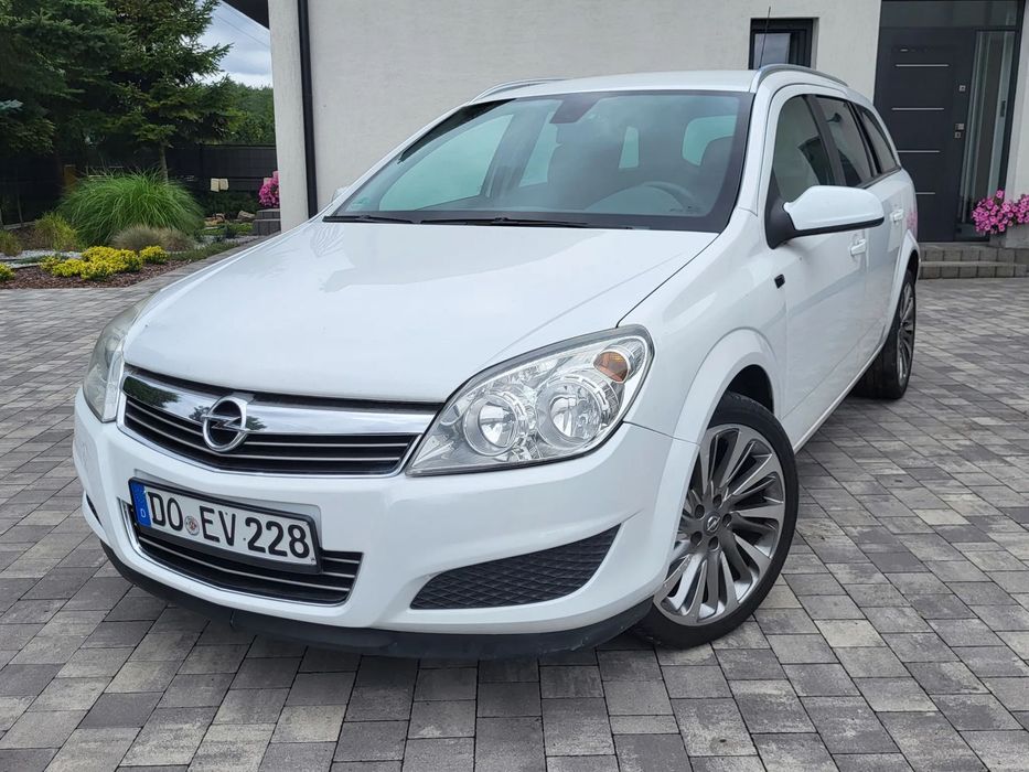 Opel Astra 1,8 Ecotec 140PS po pełnym serwisie 18 cali alu