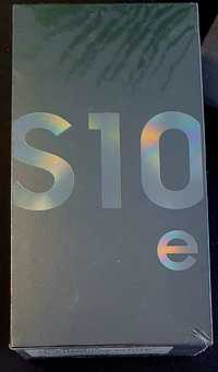 Nowy Samsung Galaxy S10 e w folii