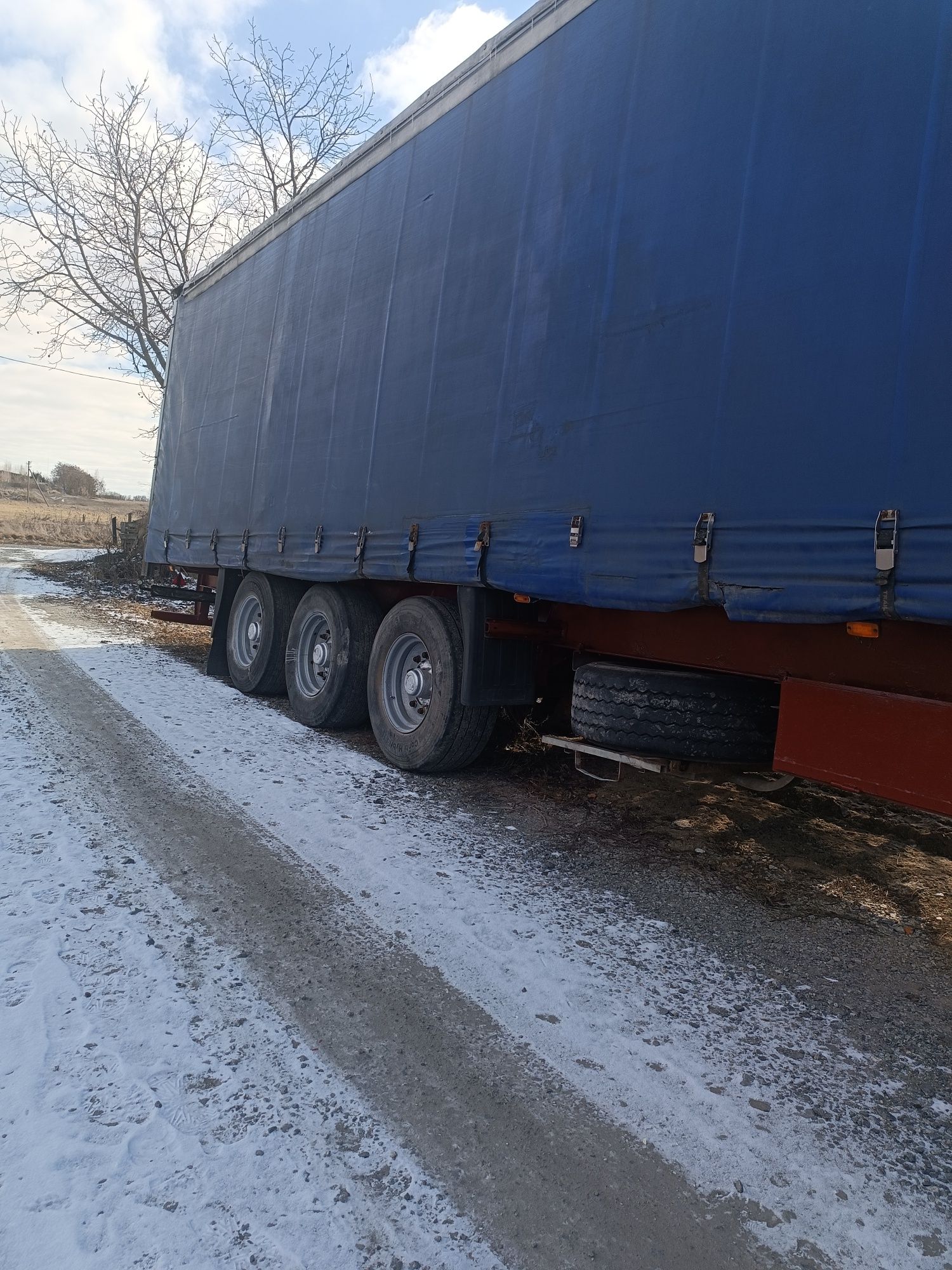 Трайлор полуприцеп