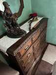 Quarto em bom estado por motivos espaco