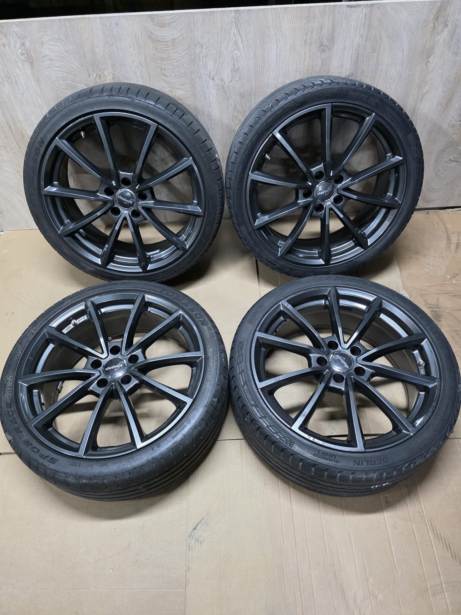 Wheelworld r19.5x112.et30ø66.6.szerokosc 8j.