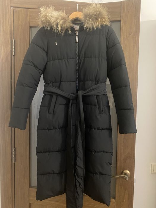 Зимній пуховик жіночий