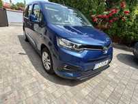 Wynajem Bus Mini Van 7 osób Toyota