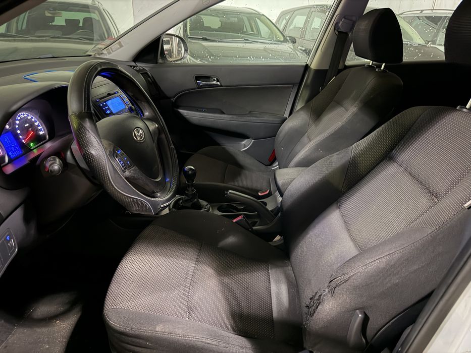 Hyundai i30 1.6crdi 115cv