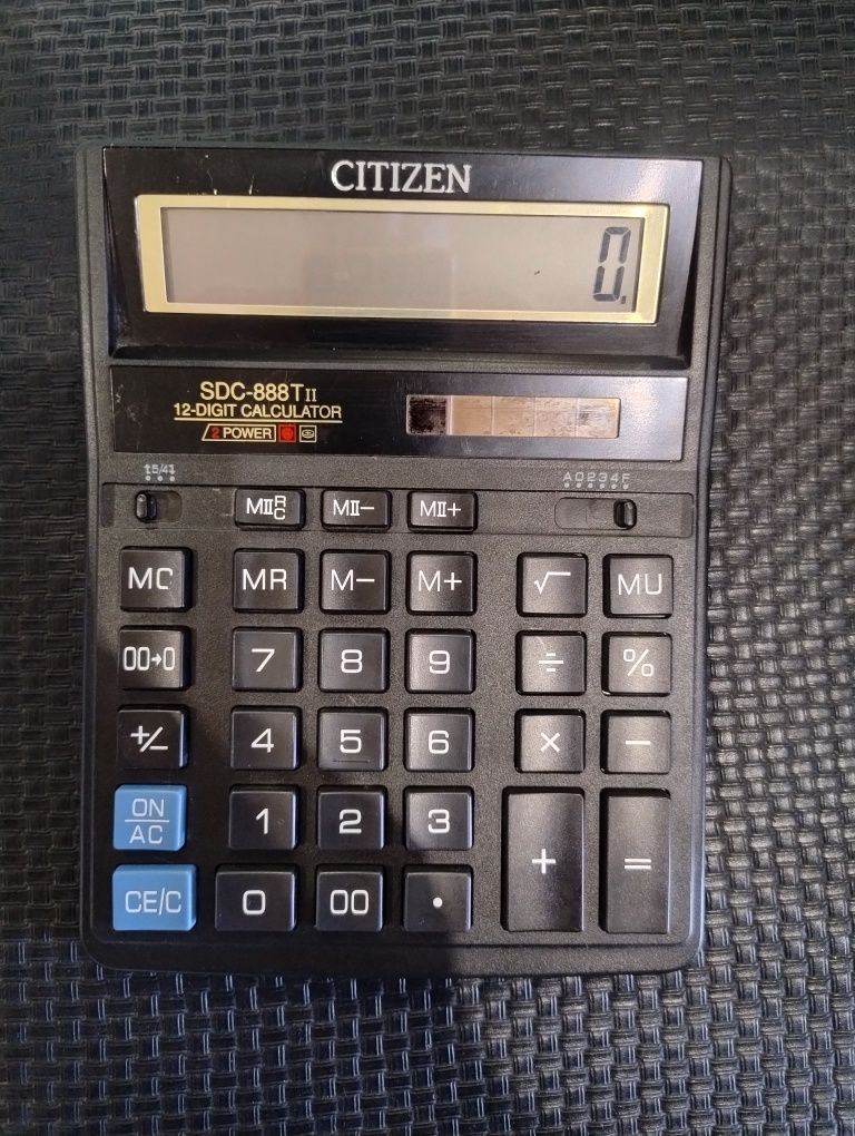 Калькулятор CITIZEN в состоянии нового