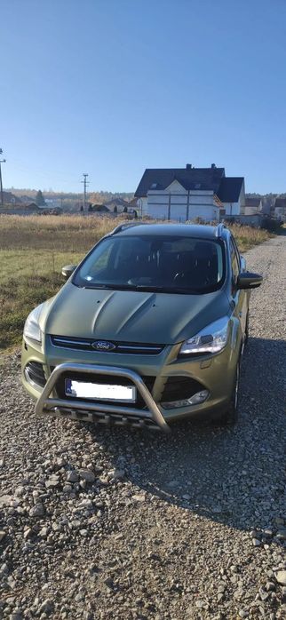 Ford Kuga Oliwkowy Ford Kuga 4x4 (wersja Titanium) z orurowaniem