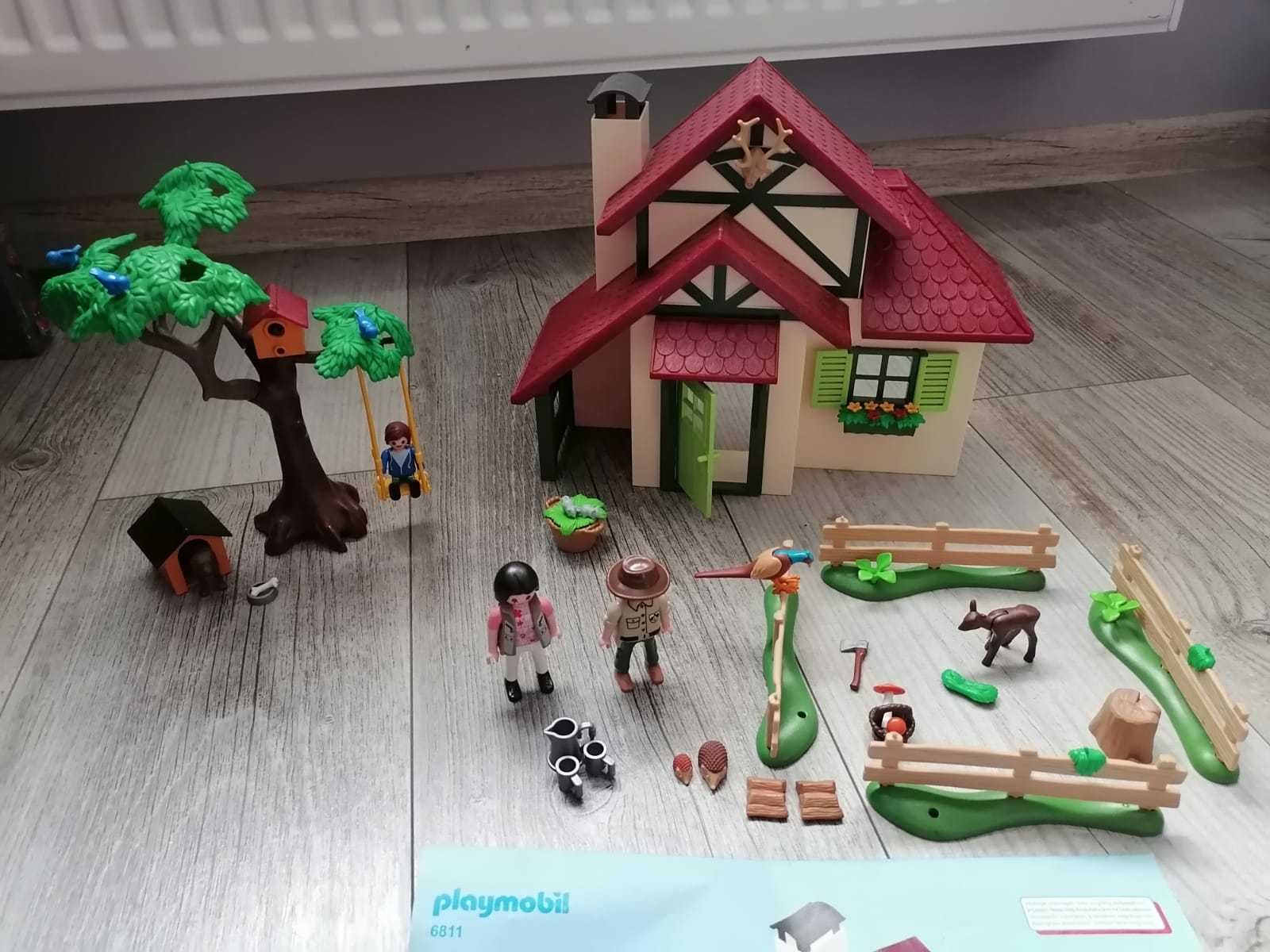 Zestaw Playmobil Domek leśniczego 6811 + Drwal z traktorem 6814