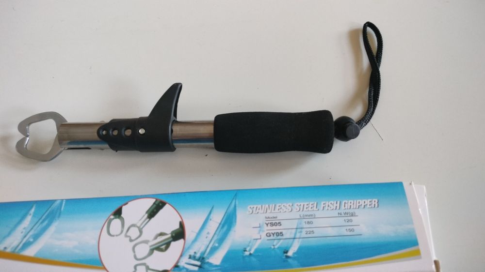 Chwytak do wyciągania ryb 22,5cm mocny chwyt