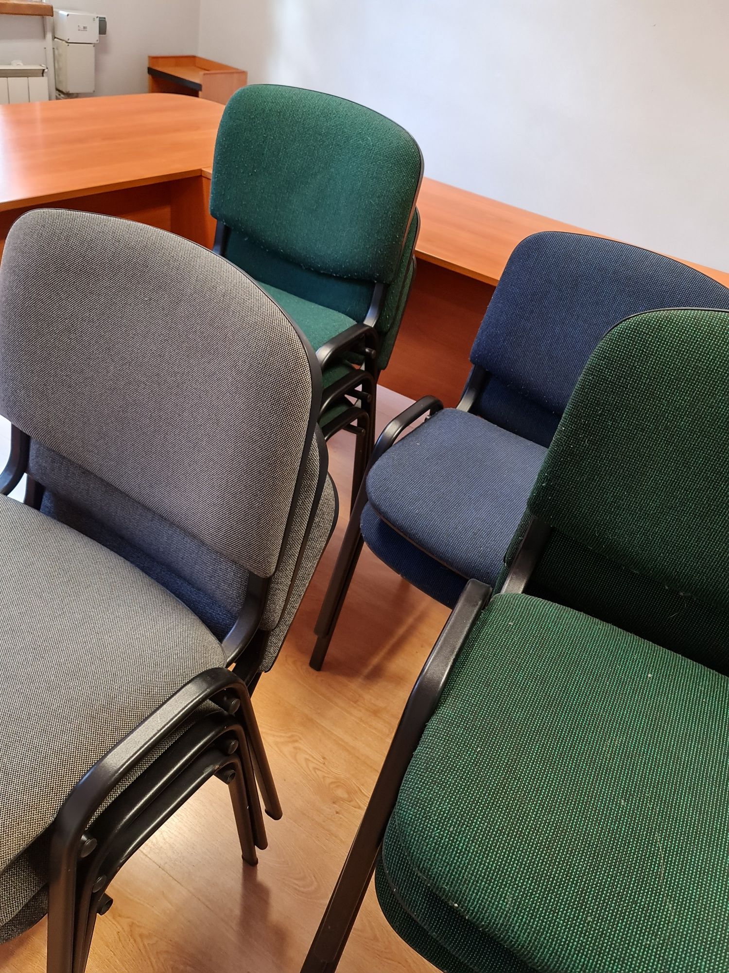 Krzesła biurowe szkolne tapicerowane 14 szt