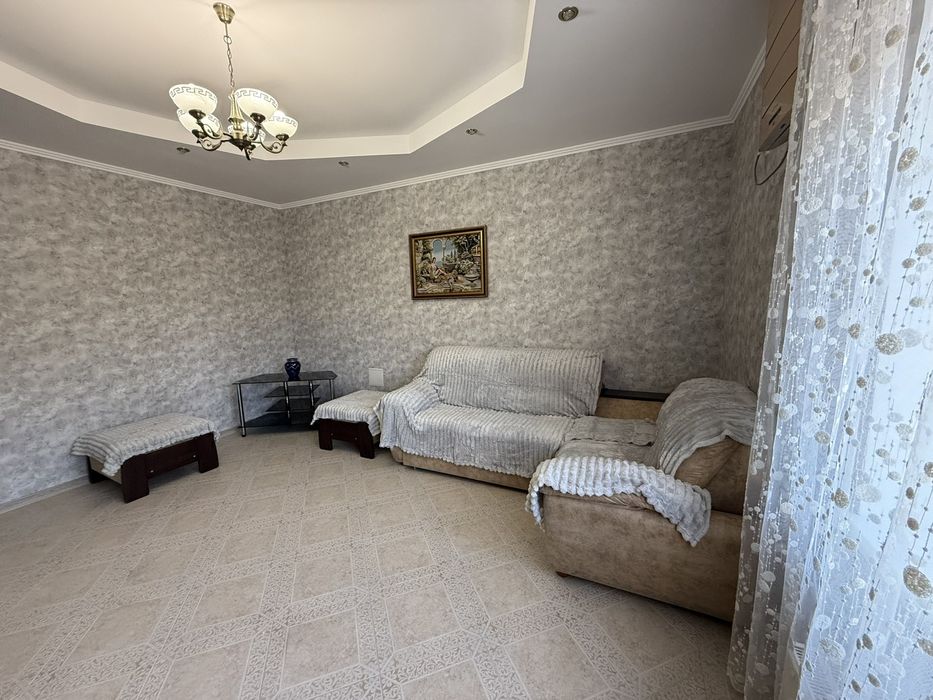 Сдам дом Архитекторская  с ремонтом 4 к 150 м ,место для авто! Киевски