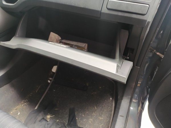 Porta Luvas Toyota Auris (_E15_)