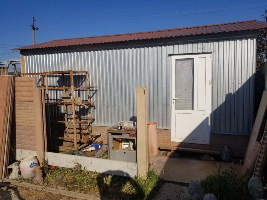 Вагончик под офис и раздевалку