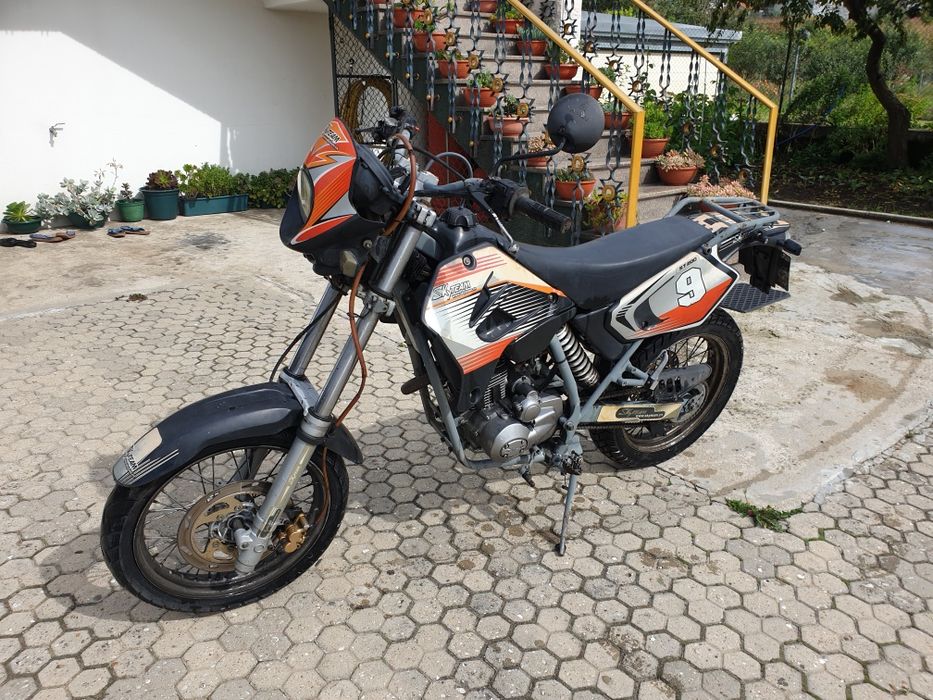 Skyteam 200cc supermotard