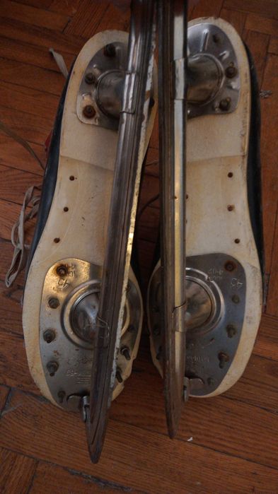 Коньки хокейні? Botas вінтаж із СССР 43 розмір