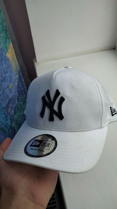 Біла кепка New Era