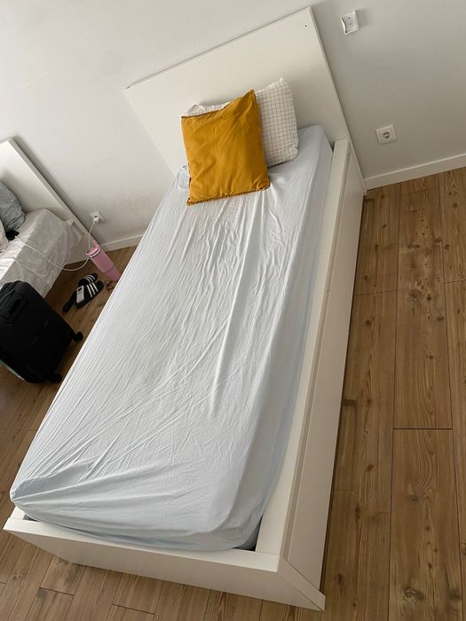 Cama solteiro Ikea com gavetas de arrumação