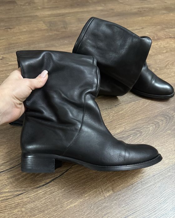 Шкіряні жіночі високі чоботи труби BASCONI