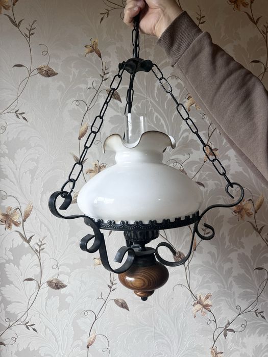 Piękna wisząca lampa