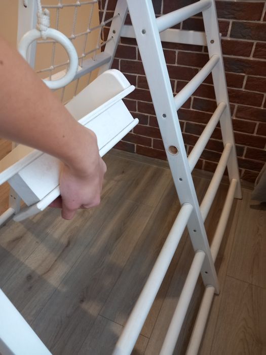 Дитяча гірка,спортивний комплекс