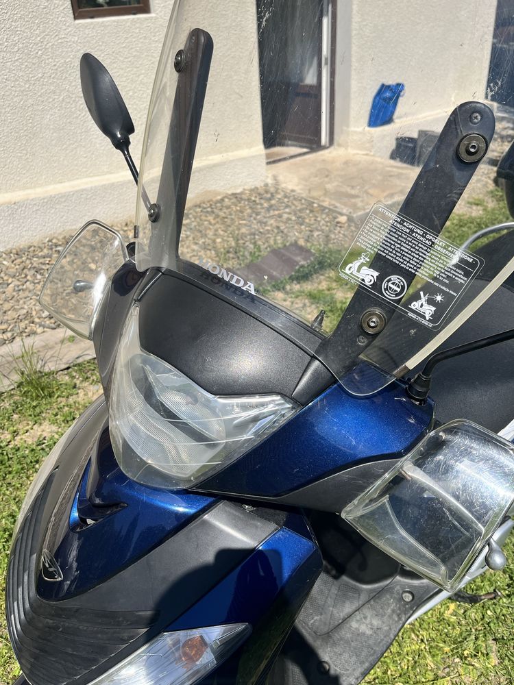 Скутер Honda SH 125