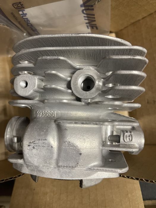 Поршньова Циліндр у комплекті Husqvarna 365 372 оригінал