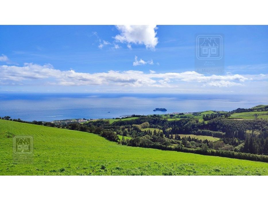 VENDA de TERRENO/PRÉDIO RÚSTICO - Freguesia de São Miguel, Vila Fra...