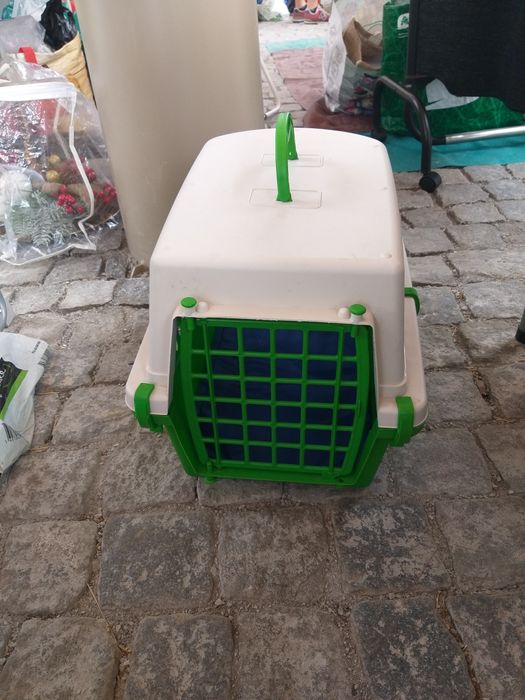 Transportadora de animais porte médio como nova  impecável.