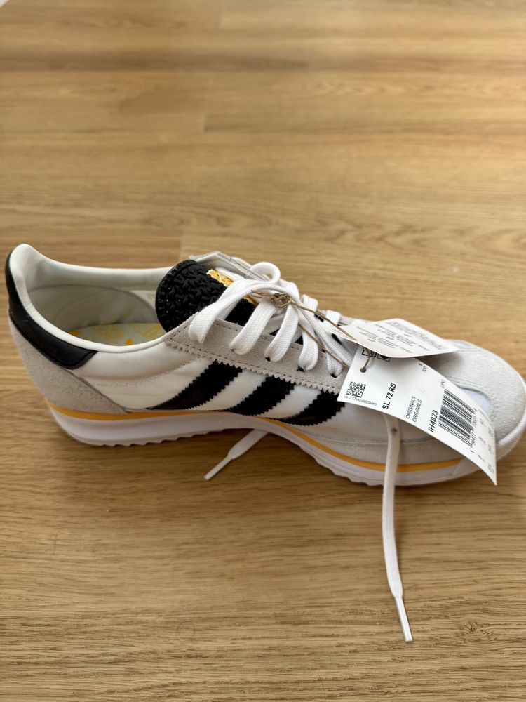 Tenis Adidas 42