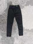 Spodnie jeansowe czarne Cropp XXS (32)