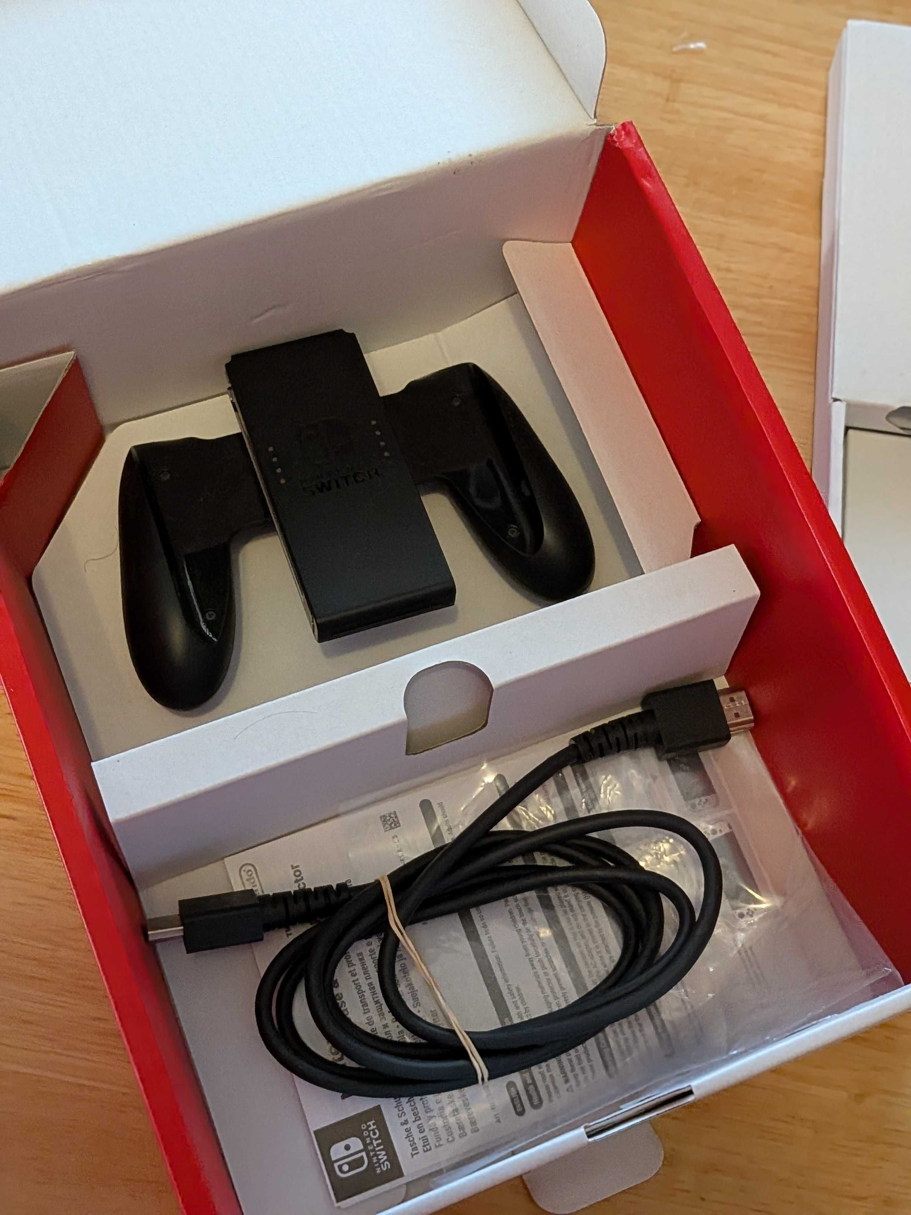 Nintendo Switch OLED – Como Nova | Com Caixa e Acessórios (Loures)