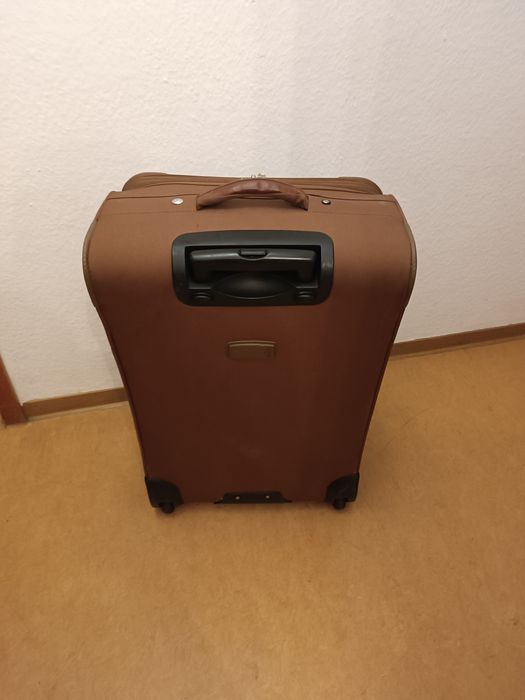 Чемодан большой размер L -72 см
