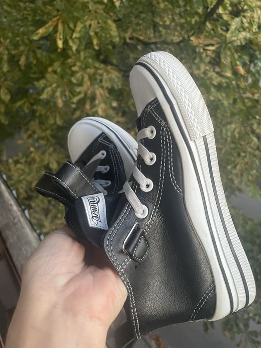 Кеди розмір 32 на дівчинку або хлопця